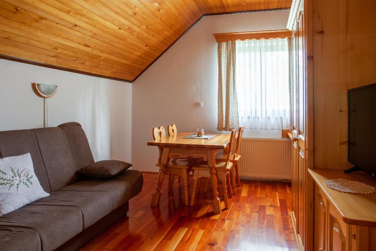 Farmstay&Glamping Visocnik Ljubno المظهر الخارجي الصورة